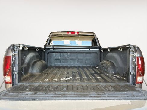 Used 2018 RAM 1500 Express AWD/4WD image 21