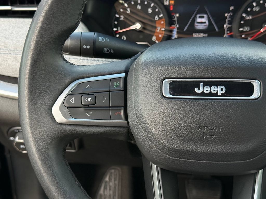 Used 2024 Jeep Compass Latitude AWD/4WD image 11
