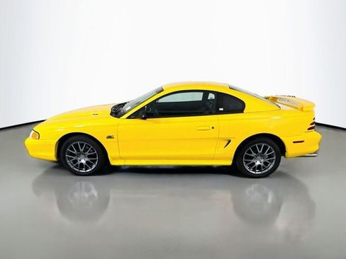 Used 1995 Ford Mustang Coupe RWD image 4