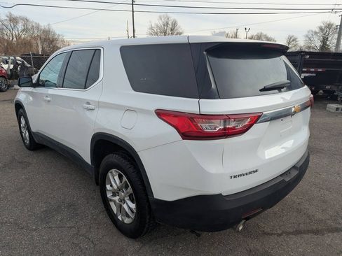 Used 2021 Chevrolet Traverse LS AWD/4WD image 5