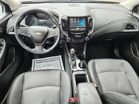 Used 2017 Chevrolet Cruze Premier FWD image 10