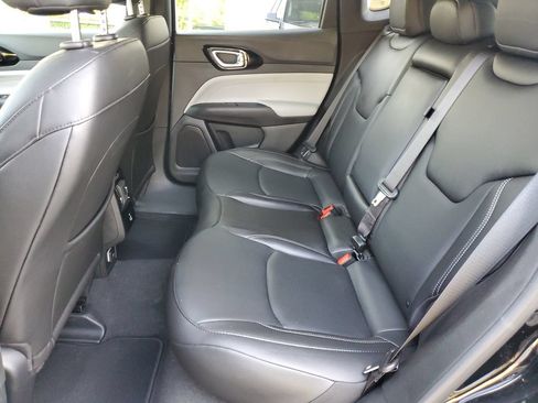 Used 2025 Jeep Compass Limited w/ Elite Group AWD/4WD image 13