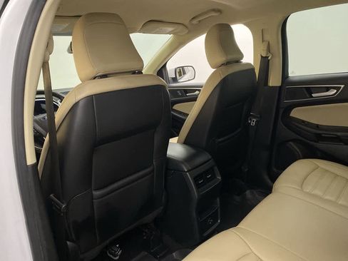Used 2021 Ford Edge SEL image 16