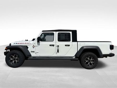 Used 2020 Jeep Gladiator Sport w/ Quick Order Package 24S image 5