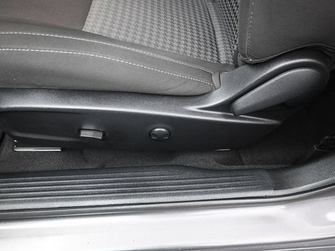 Used 2022 Dodge Challenger GT RWD image 21