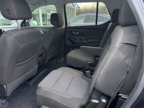Used 2020 Chevrolet Traverse LT image 6