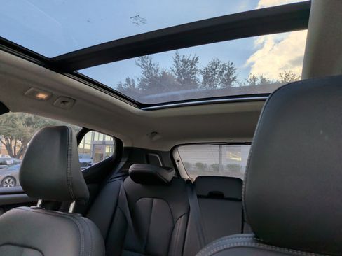 Used 2025 Volvo XC40 B5 Core image 37