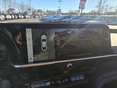 Certified 2026 Toyota Crown Platinum image 29