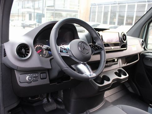 New 2026 Mercedes-Benz Sprinter 2500 image 11