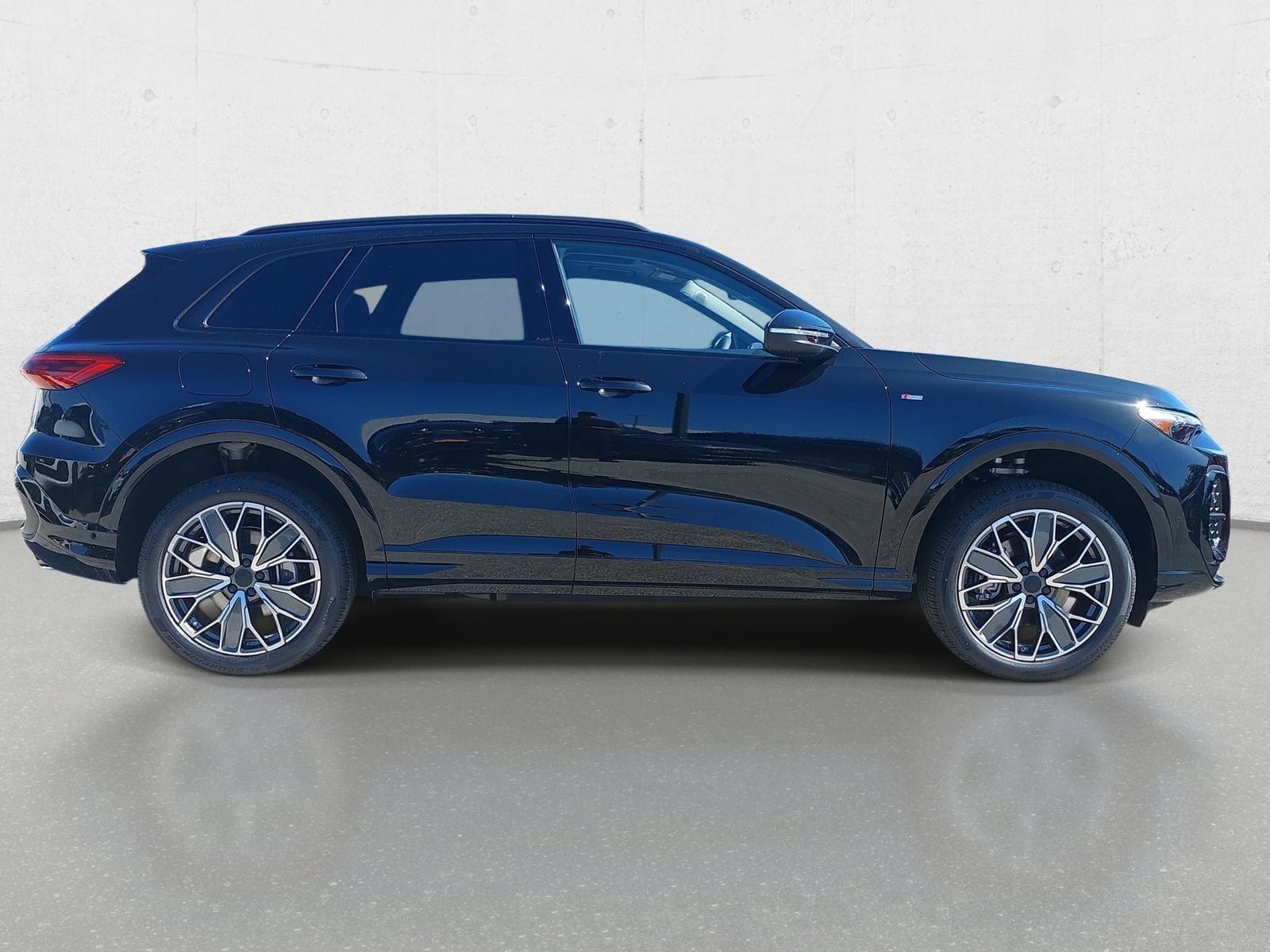 New 2026 Audi Q5 Premium Plus AWD/4WD image 4