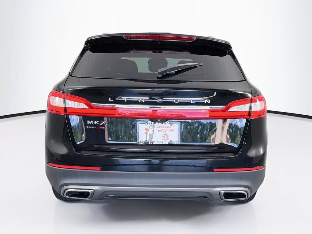 Used 2017 Lincoln MKX Reserve w/ Driver Assistance Package FWD image 8