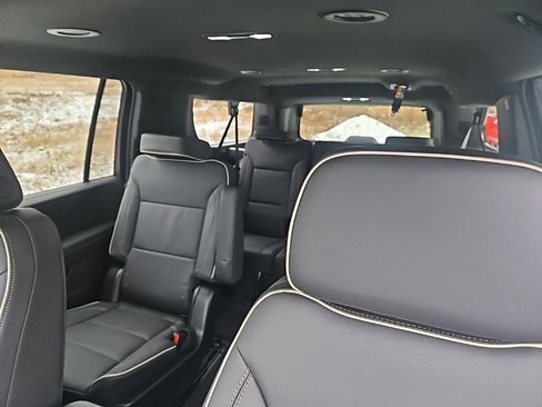 New 2026 GMC Yukon XL Elevation w/ LPO, Get Active Package image 16