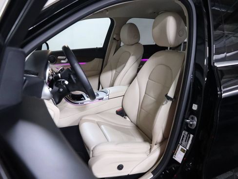 Used 2022 Mercedes-Benz GLC 300 4MATIC image 38