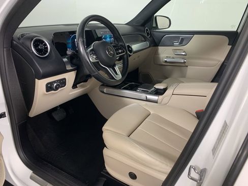 Used 2020 Mercedes-Benz GLB 250 image 30