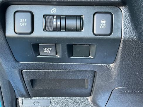 Used 2016 Subaru Crosstrek 2.0i Premium AWD/4WD image 19