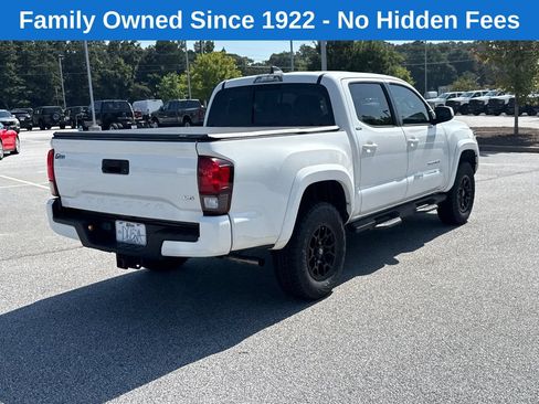 Used 2022 Toyota Tacoma SR5 w/ Technology Package RWD image 7