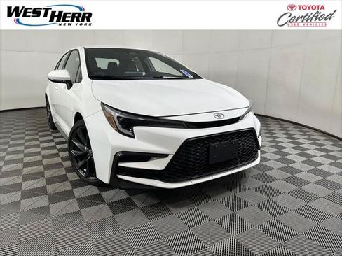 Certified 2026 Toyota Corolla SE FWD image 1