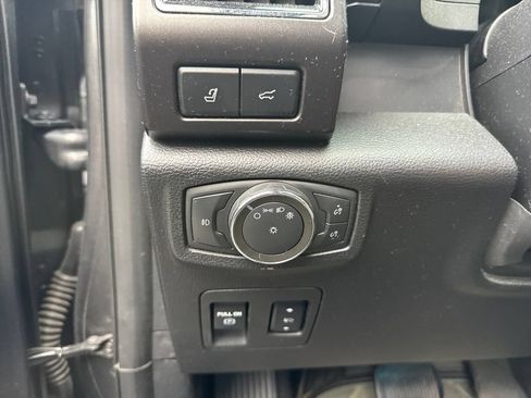 Used 2020 Ford Expedition Max Limited RWD image 11