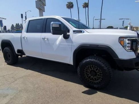 Used 2022 GMC Sierra 2500 SLT w/ SLT Convenience Package AWD/4WD image 2