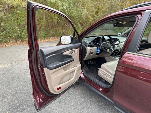 Used 2022 Honda Pilot Special Edition image 12