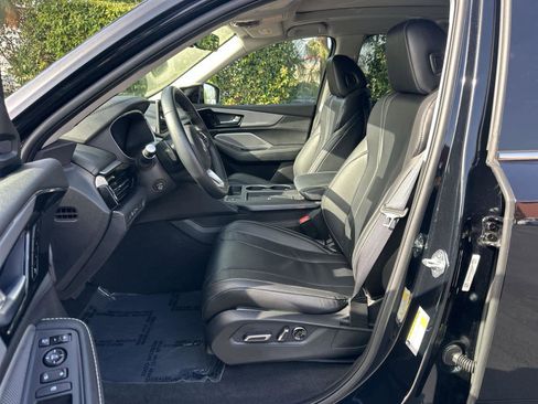Used 2025 Acura MDX FWD w/ Technology Package image 11