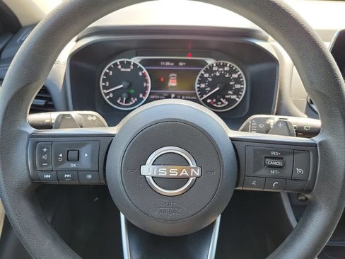 Used 2024 Nissan Rogue S AWD/4WD image 13