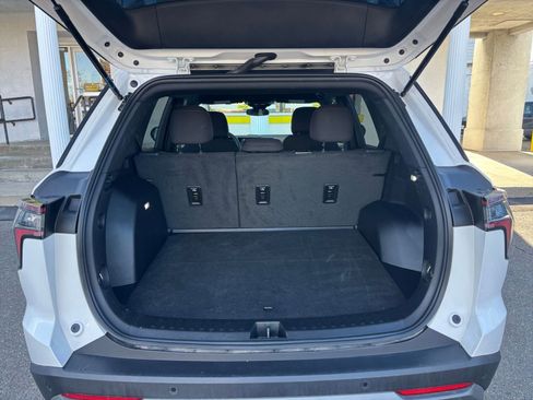 Used 2025 Chevrolet Equinox LT image 27