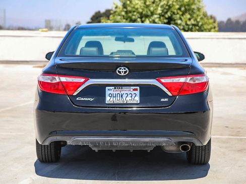 Used 2017 Toyota Camry SE FWD image 6
