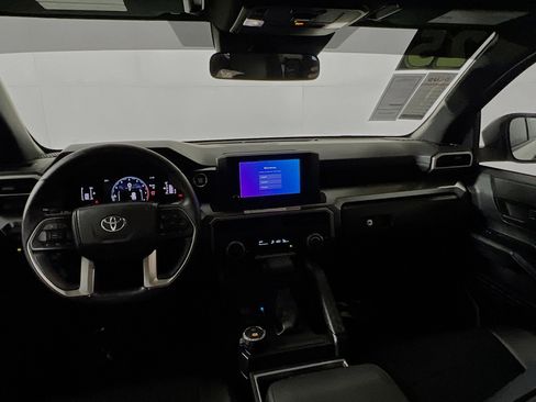 Used 2025 Toyota 4Runner SR5 AWD/4WD image 30