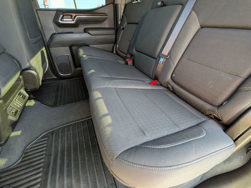 Used 2024 GMC Sierra 1500 Elevation image 31