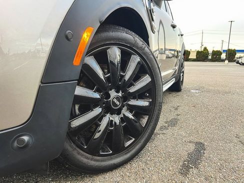 Used 2019 MINI Cooper Countryman SE w/ Driver Assistance Package image 2