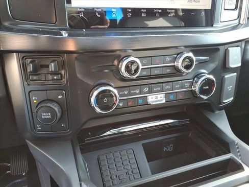 New 2026 Ford F250 Lariat w/ FX4 Off-Road Package image 24