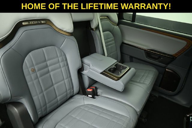 Used 2025 Rivian R1S Premium Dual AWD/4WD image 48