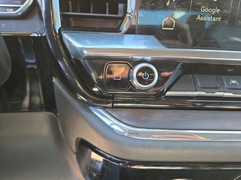 Used 2024 GMC Sierra 1500 SLT image 29