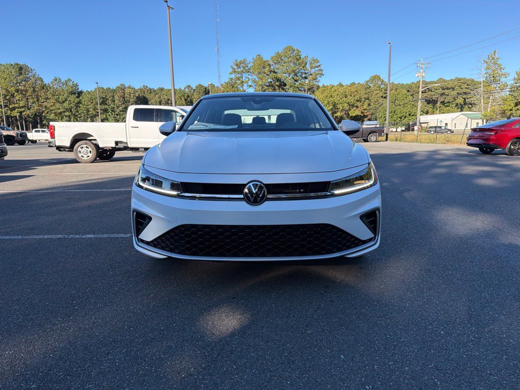 New 2027 Volkswagen Jetta SE FWD image 3