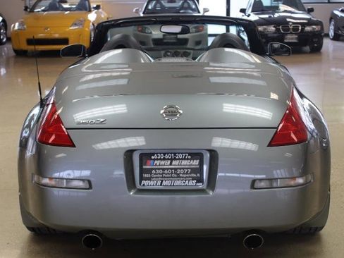 Used 2004 Nissan 350Z Touring image 29