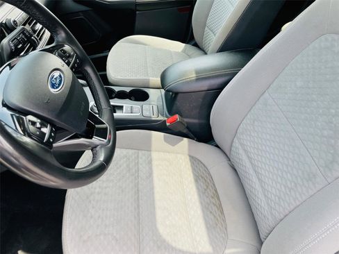 Used 2021 Ford Escape SE w/ SE Sport Appearance Package FWD image 8