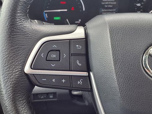 Certified 2024 Toyota Sienna XLE image 23