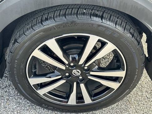 Used 2020 Nissan Kicks SR w/ SR Premium Package image 20