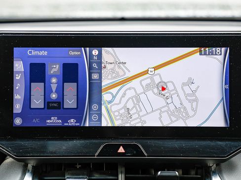 Used 2021 Toyota Venza Limited image 12