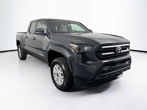 Certified 2025 Toyota Tacoma SR5 image 10