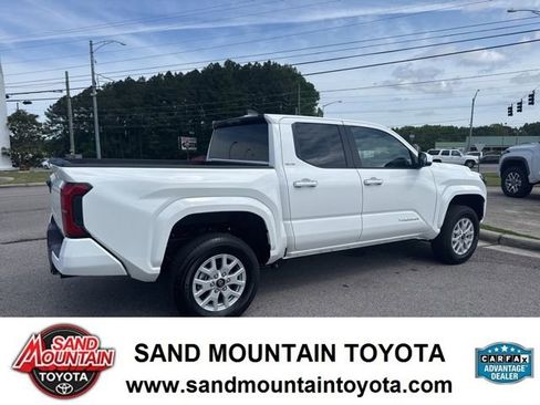 Used 2026 Toyota Tacoma SR5 AWD/4WD image 3