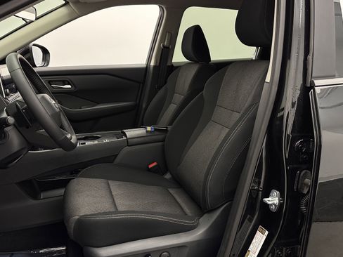 Used 2026 Nissan Rogue SV image 14