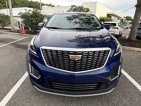Used 2023 Cadillac XT5 Premium Luxury FWD image 2