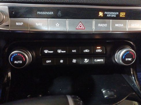 Used 2023 Kia Stinger GT-Line w/ Sun & Sound Package image 17