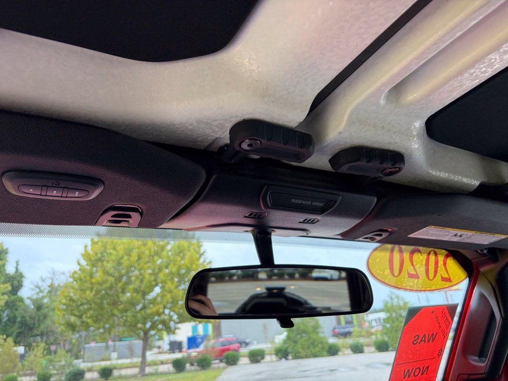 Used 2020 Jeep Wrangler Unlimited Sahara AWD/4WD image 22