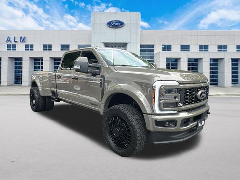 New 2026 Ford F450 Platinum w/ Platinum Plus Package AWD/4WD image 4