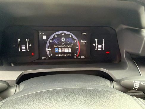 Used 2025 Toyota 4Runner SR5 AWD/4WD image 33