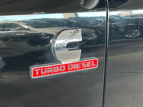 Used 2024 RAM 2500 Limited image 30