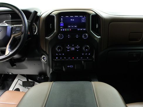 Used 2023 Chevrolet Silverado 3500 High Country w/ Technology Package image 18